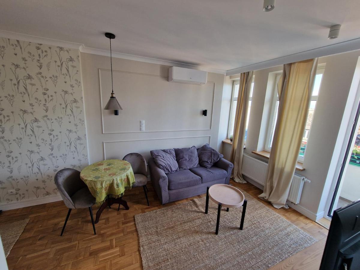 Klimatyczny Apartament Na Bydgoskim Przedmiesciu Torun Luaran gambar
