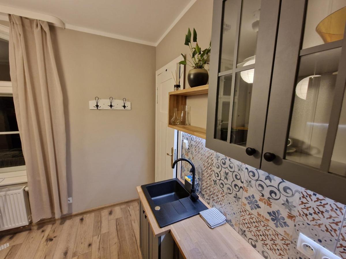 Klimatyczny Apartament Na Bydgoskim Przedmiesciu Torun Luaran gambar