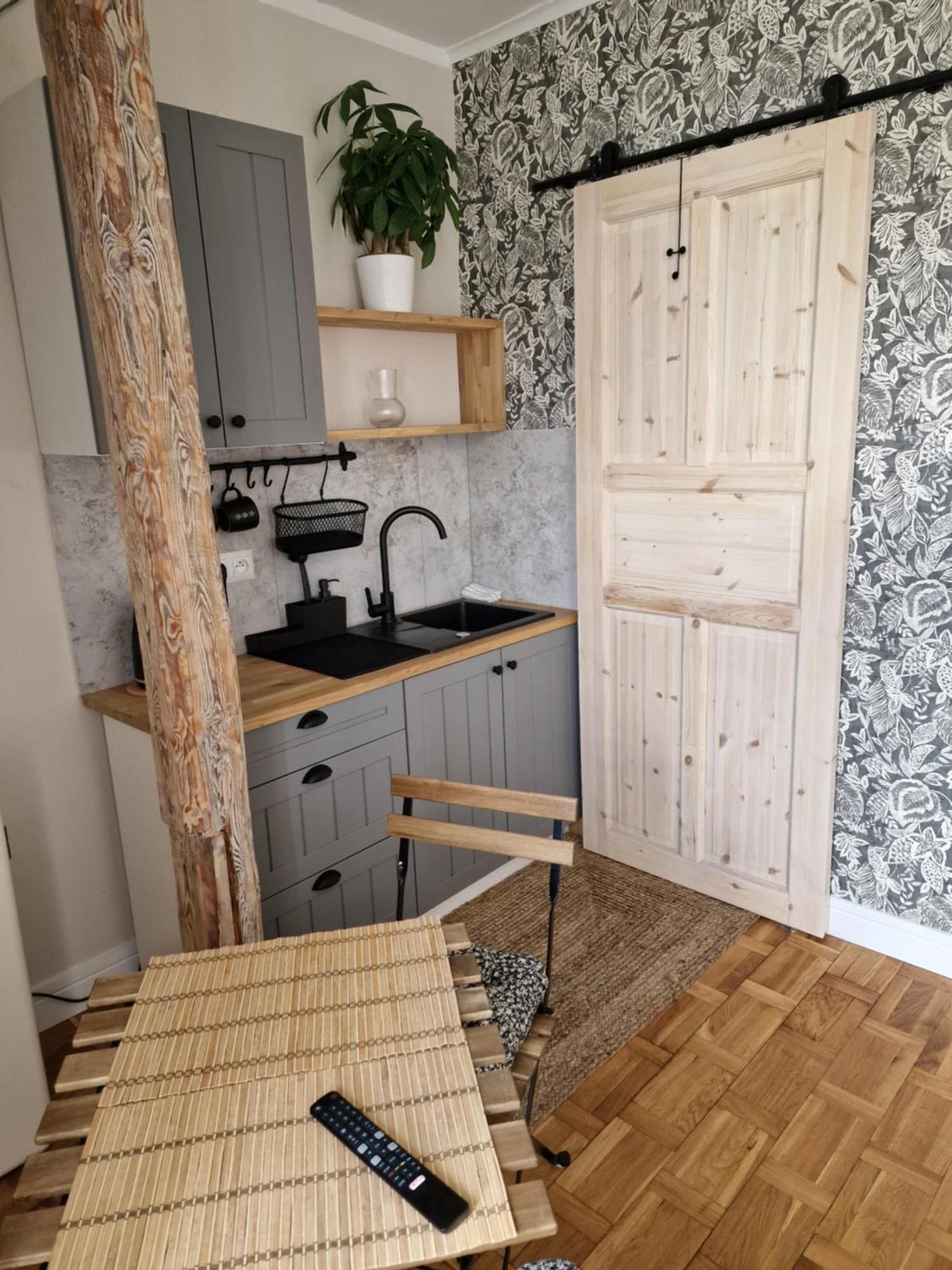 Klimatyczny Apartament Na Bydgoskim Przedmiesciu Torun Luaran gambar