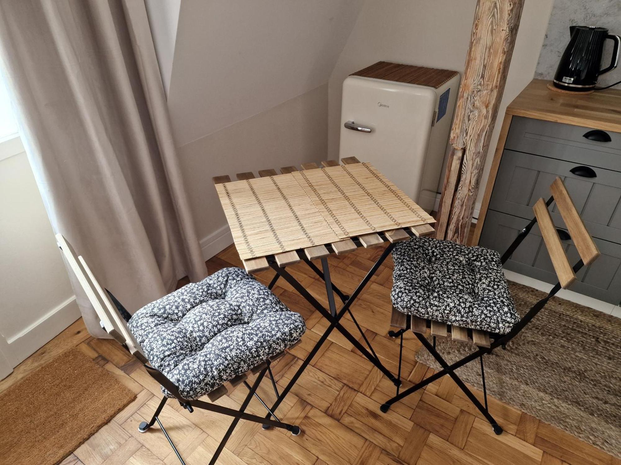 Klimatyczny Apartament Na Bydgoskim Przedmiesciu Torun Luaran gambar